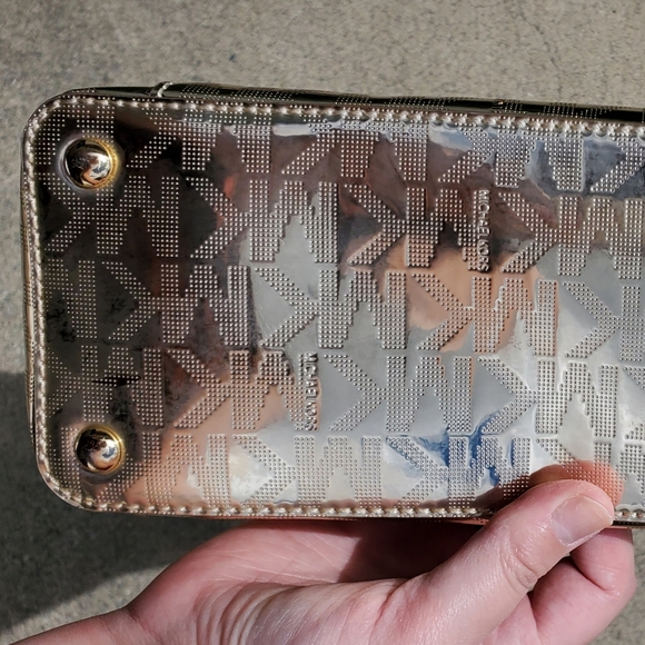 Michael Kors mirror gold tote - Picture 5 of 7